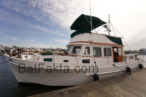 Marine Trader 44 recensioner och tekniska specifikationer